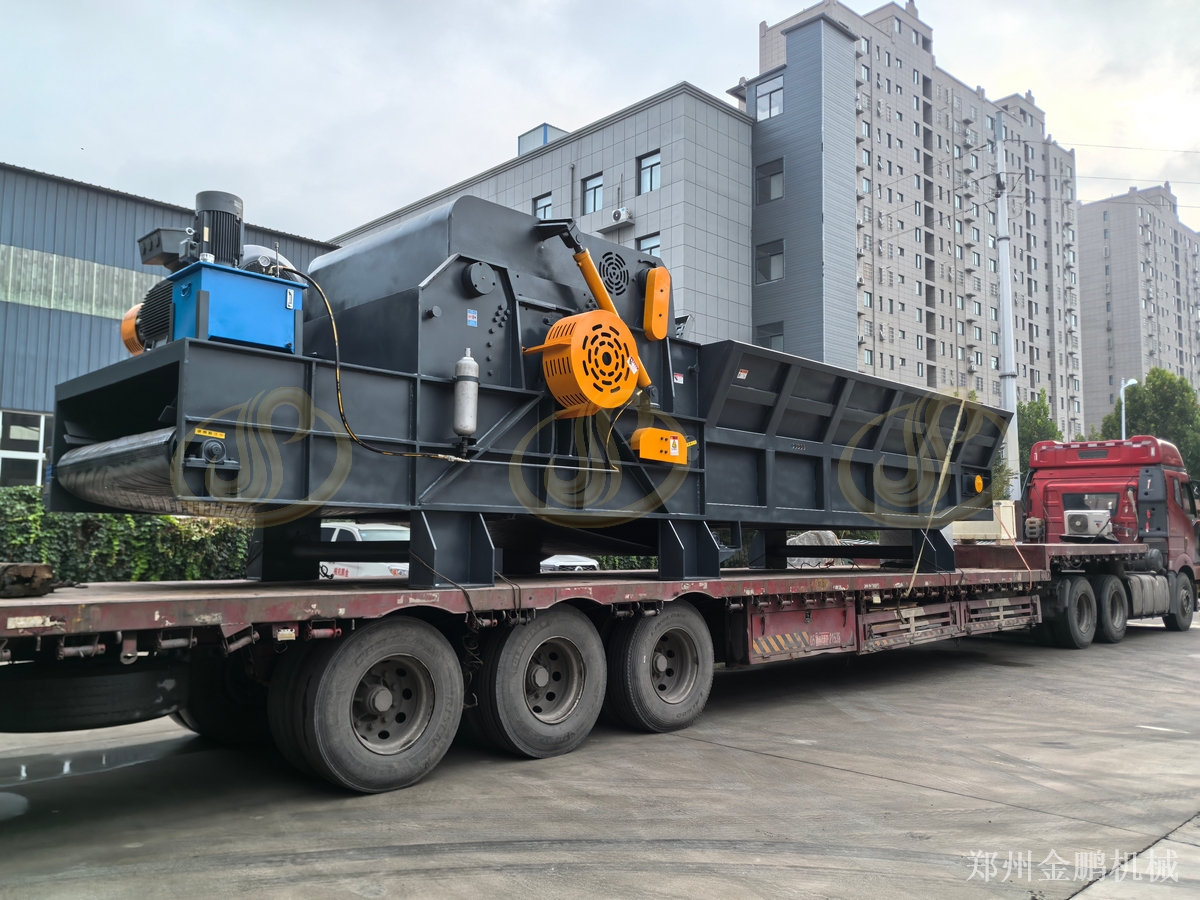 郑州金鹏大型模板破碎机在废旧模板生物质燃料预粉碎处理中的应用