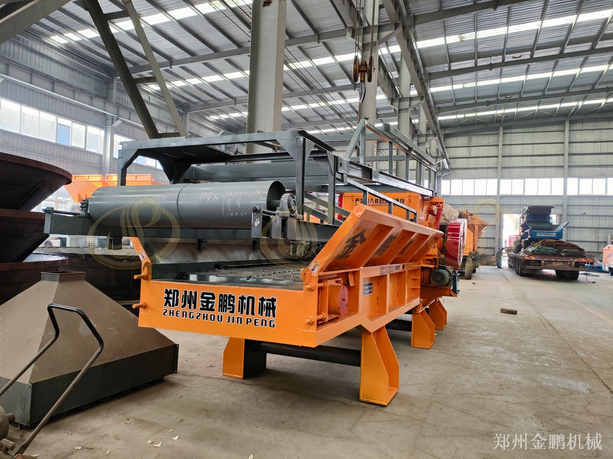 郑州金鹏1300型木材粉碎机在中小型生物质燃料预处理中的配置