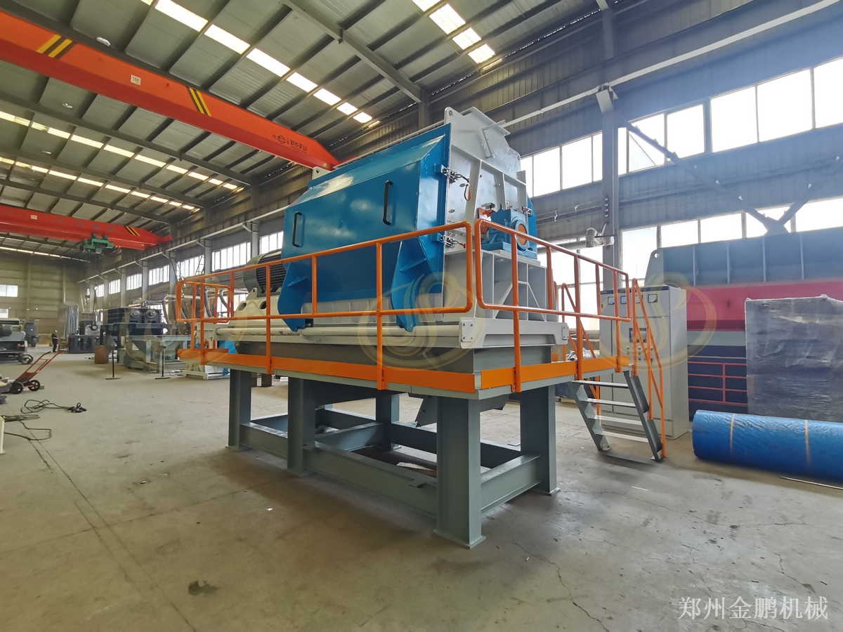 郑州金鹏水滴粉碎机在木屑细粉碎中的应用